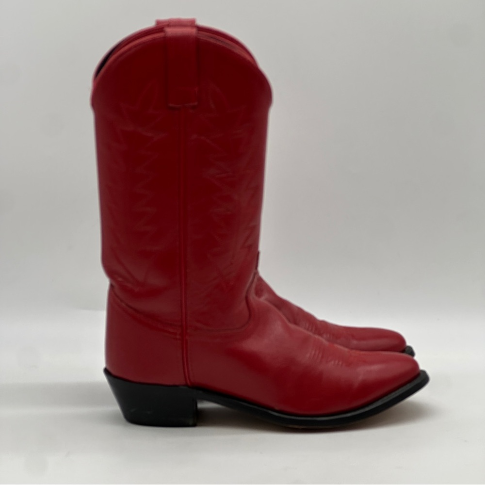 Red Cowgirl Boots. Size 8.5